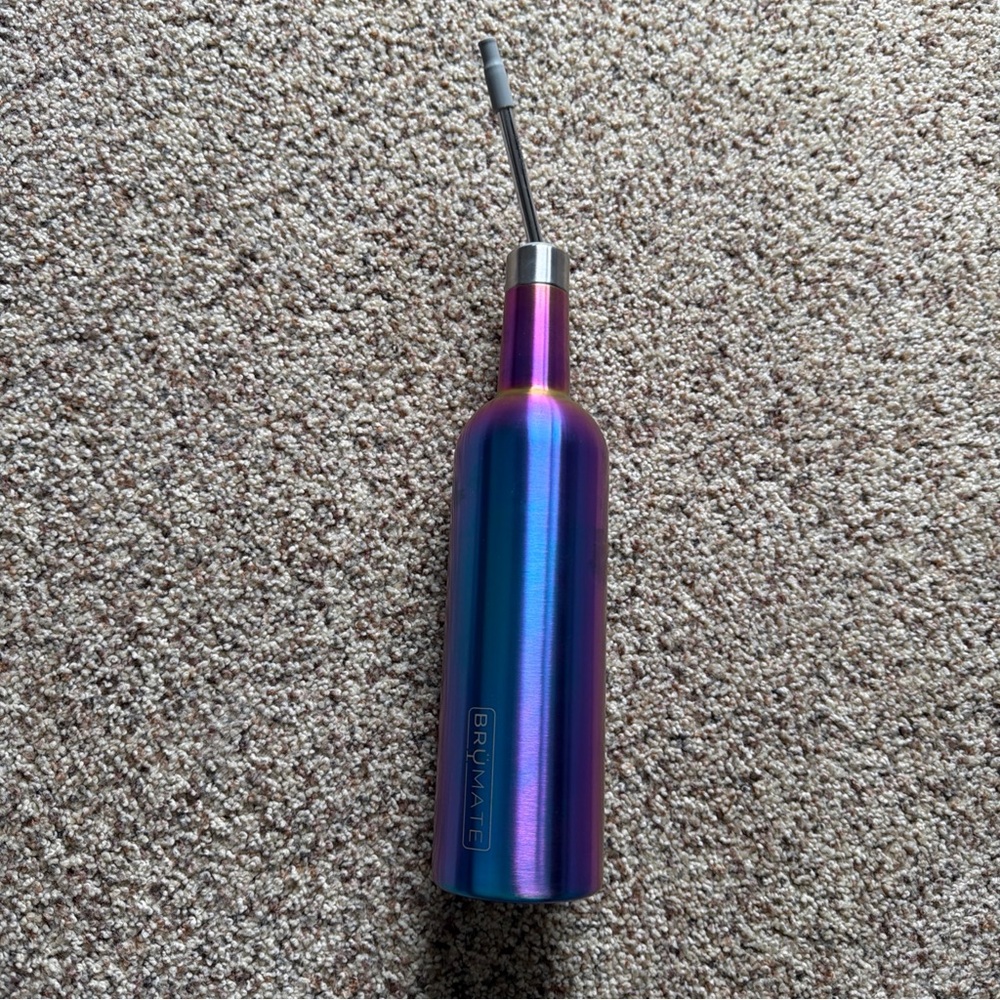 Brumate Winesulator Dark Aura 25 oz & Straw